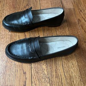 Lands’ End Loafers Size 7D